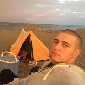 Meet your Posher, Matija